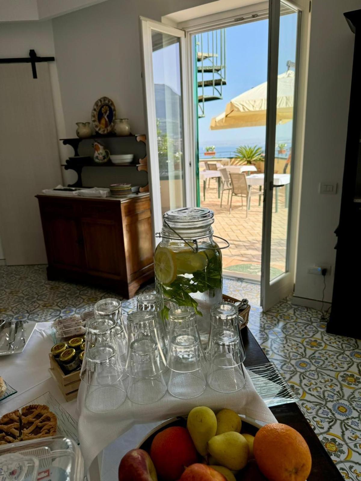 Vesuvio View Bed & Breakfast Vico Equense Ngoại thất bức ảnh